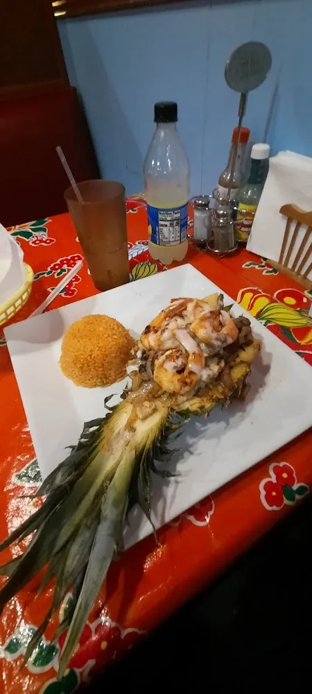 Pina Caldo De Camaron